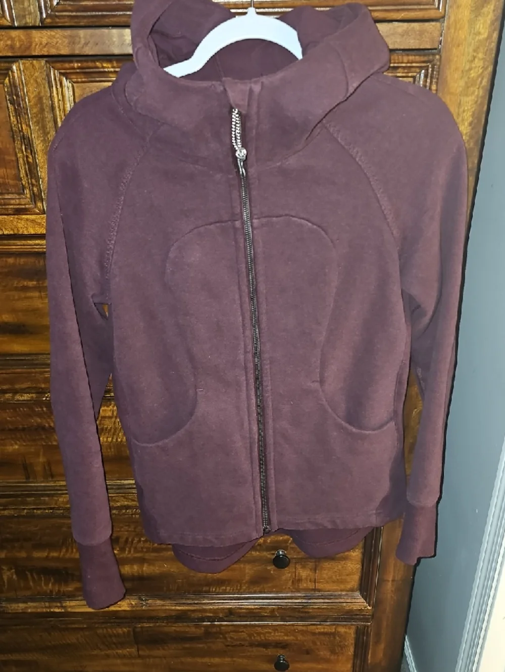 Lululemon Scubq Full Zip Hoodie, Sz 6! P2P Is 19